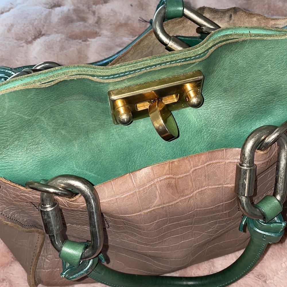 Such an amazing bag, high quality and the service is great!